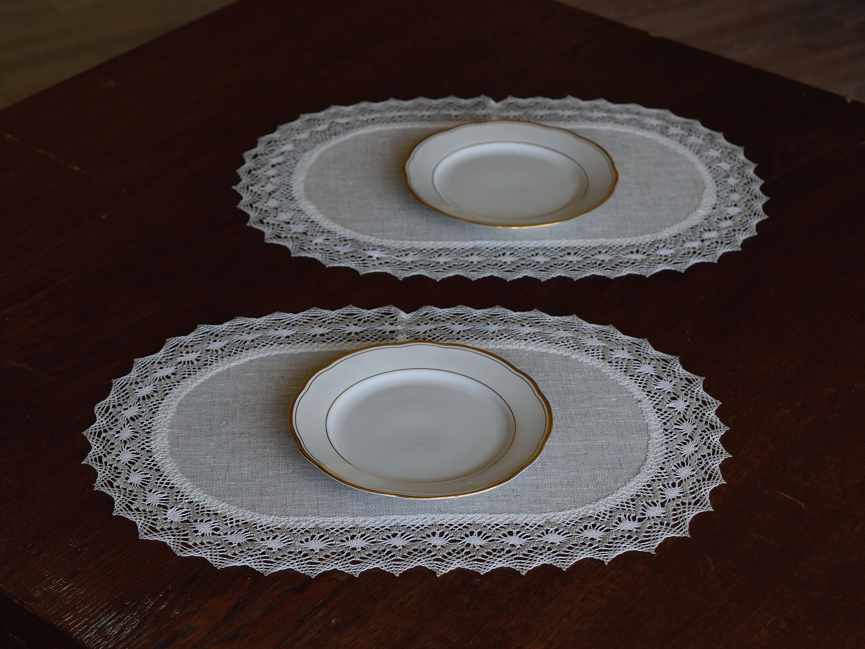 Linen and Lace Table Placemats Set of Small Cloth Doilies Dressing ...