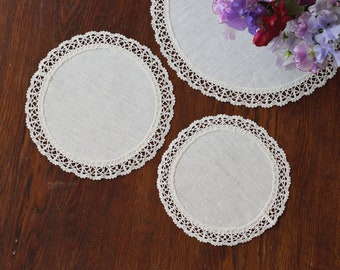 Set of reusable doilies Round off white linen doilies with lace edge Small table placemats Natural tray cloth Vintage style table decor