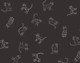 Lieber Stella´s aus 100% Baumwolle gequilteter Baumwollstoff zeigt kleine Kätzchen auf torfgrauem Hintergrund