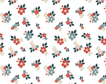 Riley Blake Designs, Vintage Charm Collection Floral White by Dani Mogstad, quilting fabric, 100% Cotton, fabric for clothing, home decor
