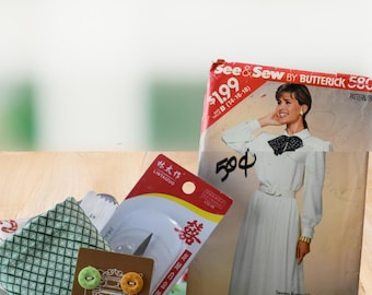 Vintage Inspired Christmas Tin Sewing Kit | Fabric Scraps, Buttons, Scissors & Butterick Pattern 5809, one yard RBD Fabric (3)