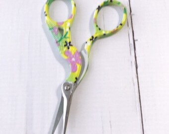 Embroidery Stork Scissors yellow