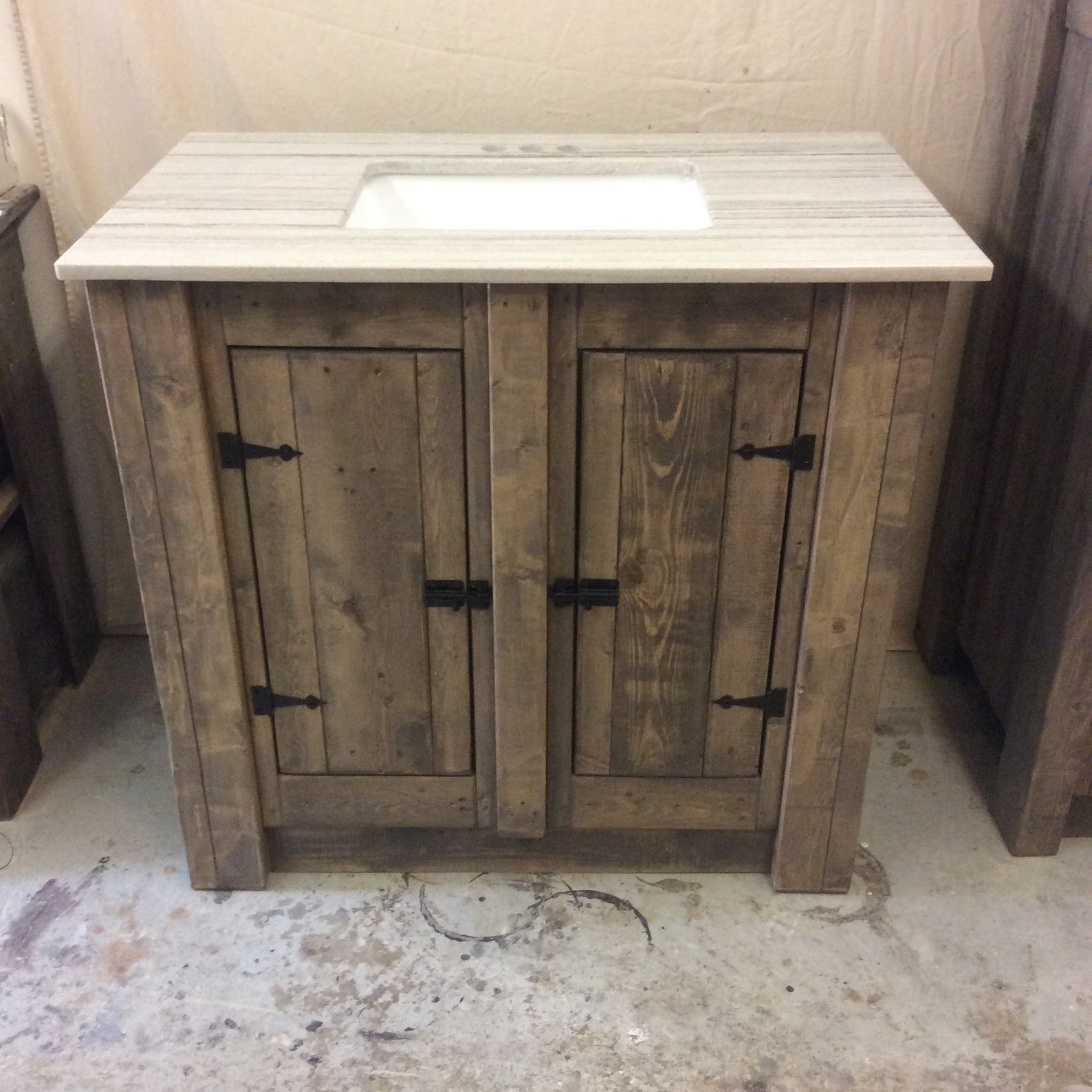 Vanidades y gabinetes de madera recuperados | Etsy