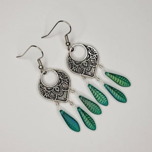Green Leaves Shimmer Glass Antiqued Silver Finished Pewter Chandelier Chandbali Earrings with Hypoallergenic Stainless Steel Ear Wires