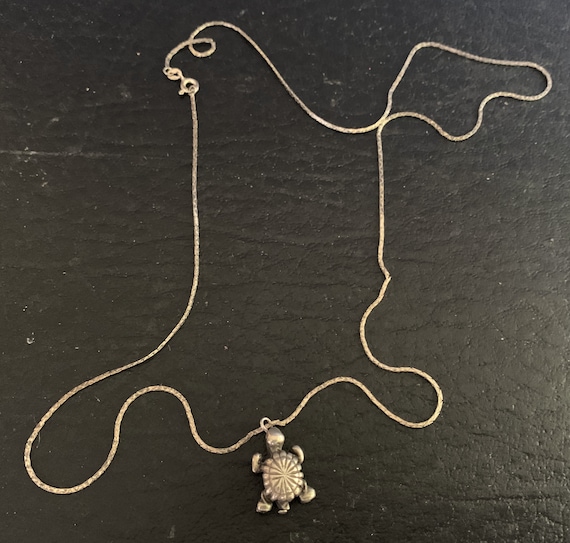 Turtle on a Sterling Silver Chain Was In a Box Wi… - image 1