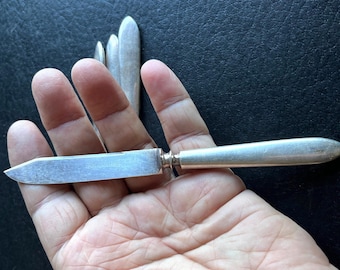 R Wallace 1835 Antique Silverplate Fruit Knifes circa 1920 - Set of Four       B25