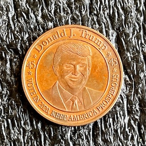 Donald Trump 1 Ounce Copper Art Round USA Beautiful AVDP .999 Specially Eagle Reverse  CT 326*