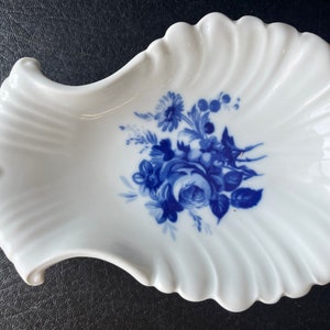Vintage Floral Candy / Nut Trinket Dish Shell Shaped Deep Blue  B22