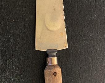 Wood Handled Pie Shaped Serrated Edge Server Old Kitchen Tool