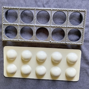 Vintage Vitantonio 12 Ravioli Maker Model 512 Made in USA