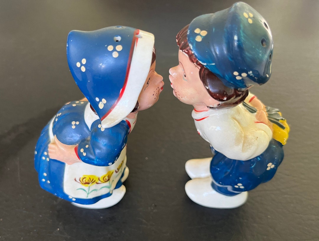 Blue Dutch Boy and Girl Kissing Large 5" Vintage Salt & Pepper Shakers ...