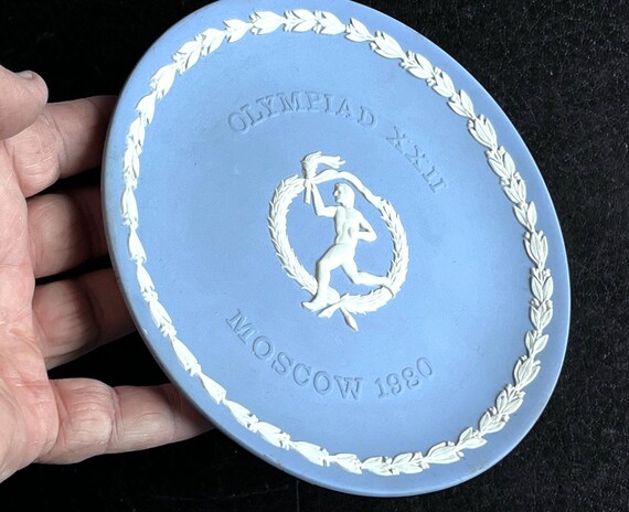 Wedgwood Jasperware Plate Teal Color Signed Tony Baggett Moscow