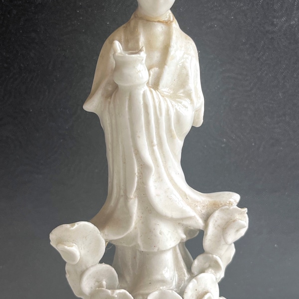 Asian Antique Chinese Glazed Quan Yin Goddess Blanc De Chine Porcelain Figurine  B24