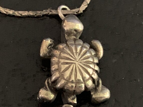 Turtle on a Sterling Silver Chain Was In a Box Wi… - image 2