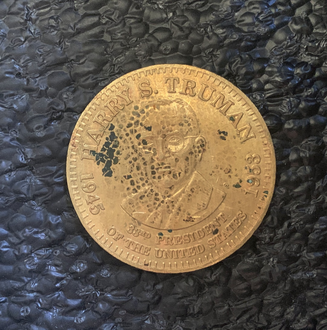 Harry S Truman 33rd President - Gold Tone Metal – Older Token PUSA33 OT ...