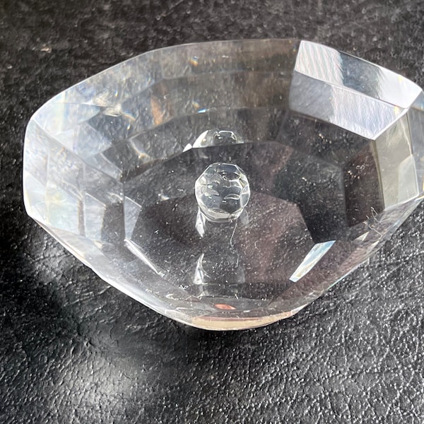 Vintage Crystal Faceted Clam with Crystal Pearl Ring Holder Paper Weight B20