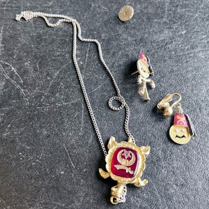 Shriners Lot Jewelry Shriners Stick Figure Man Earring and Necklace  H632