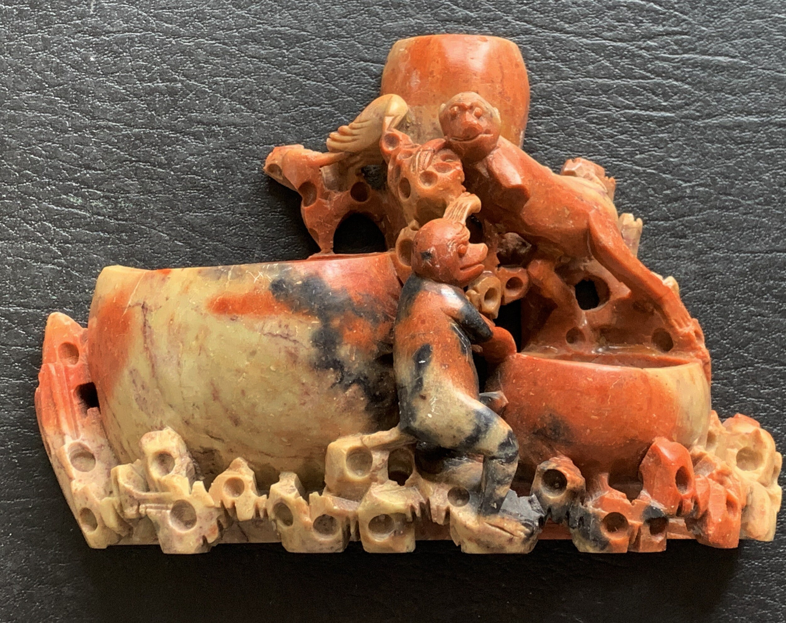 ヴィンテージ 手彫り 大きな中国製 赤石鹸石 猿と鳥 3 つの花瓶 - Etsy