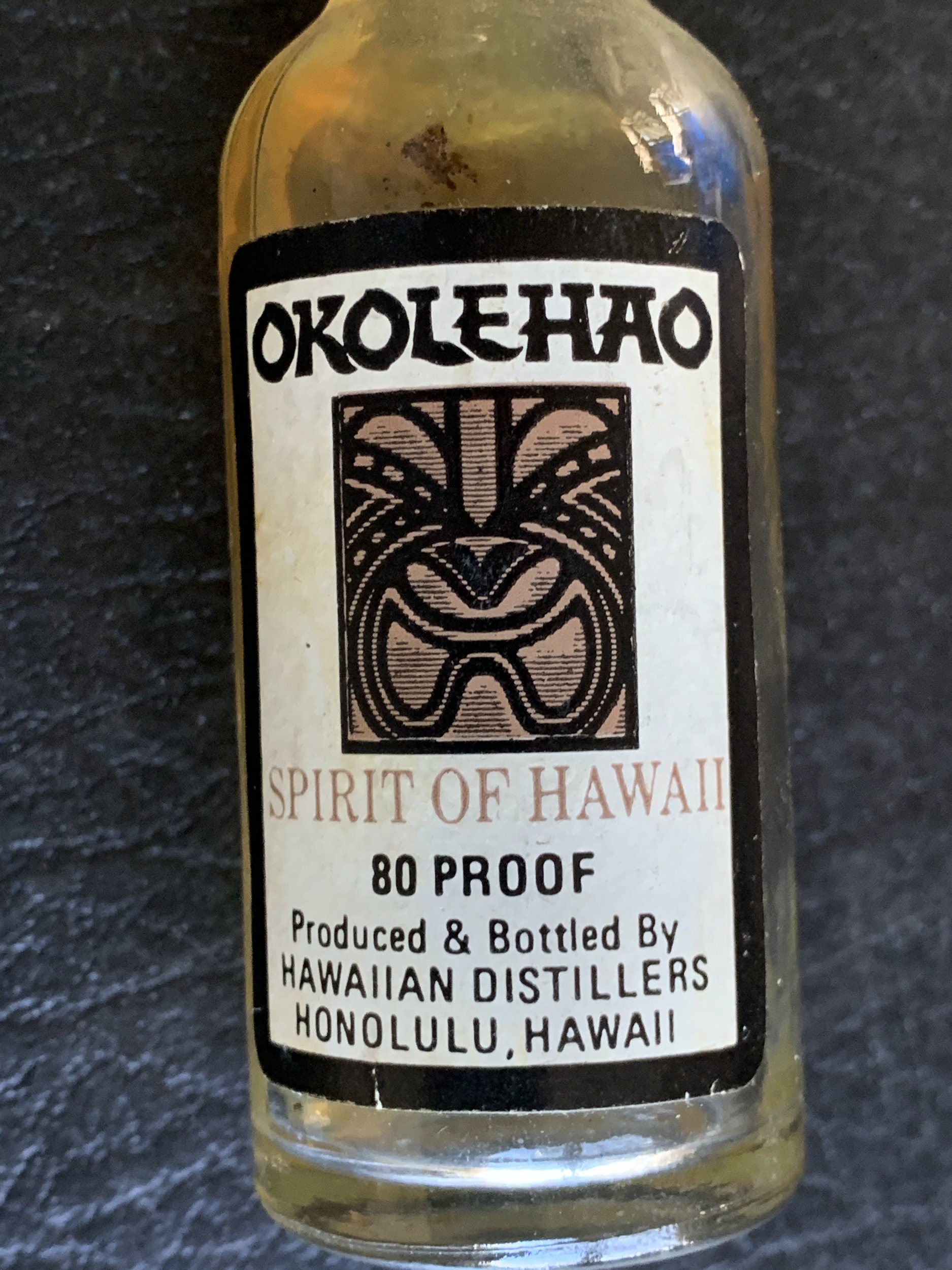 Vintage 60's Miniature HAWAIIAN OKOLEHAO BOTTLE Hawaiian Airlines