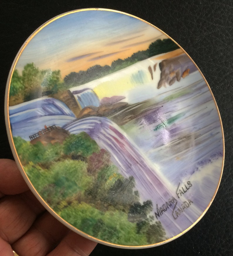Niagara Falls Canada Vintage Souvenir Collectible Souvenir Plate collectors plate Hand Painted early Plate FREE Plate Hanger Upon Request