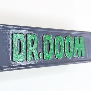 Tirador de cajón del Dr. Doom, herrajes para armarios de superhéroes de Marvel, pomo de cómoda para fans de los cómics, logo verde
