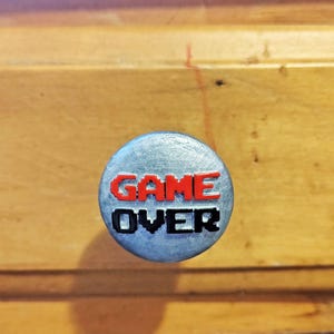 8-bit GAME OVER Arcadekastgrepen - Meubelknoppen voor videogamekamers - Retro gamekastgrepen - Ladegrepen van hars