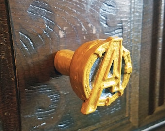 Avengers Logo Drawer Pulls | Marvel Comics