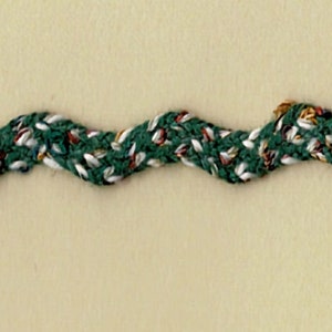 5 Yards 1/4&quot; Dark Green, Multi-color Ric Rac Trim 27117
