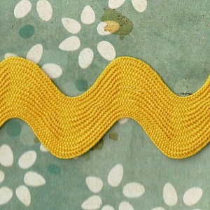 5 Yards of 1&quot; Bright Golden Yellow Large Ric Rac Trim R53PR