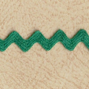 5 Yards 1/8 "Jägergrüne Ric Rac Borte 82H