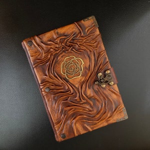 Leren dagboek met bloemen, notitieboek met bloemen