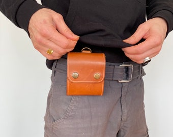 レザーとワックスキャンバスのフォージングバッグ、ブッシュクラフト