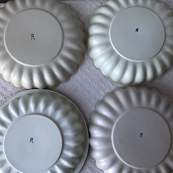 Vintage Set Of 4 Plastic Decorative Holiday Christmas Bowls Etsy