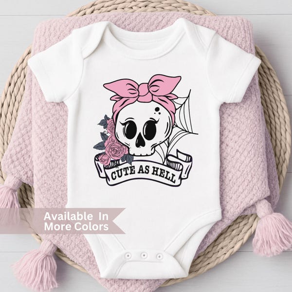 Body de bebé estilo punk rock y camiseta con calavera de azúcar gótica, ideal como regalo para recién nacida o niña pequeña.