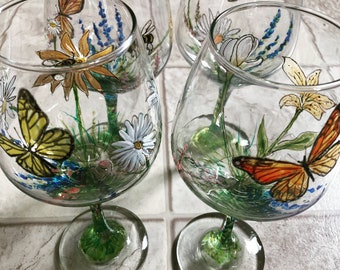 Butterfly flowers wine glass