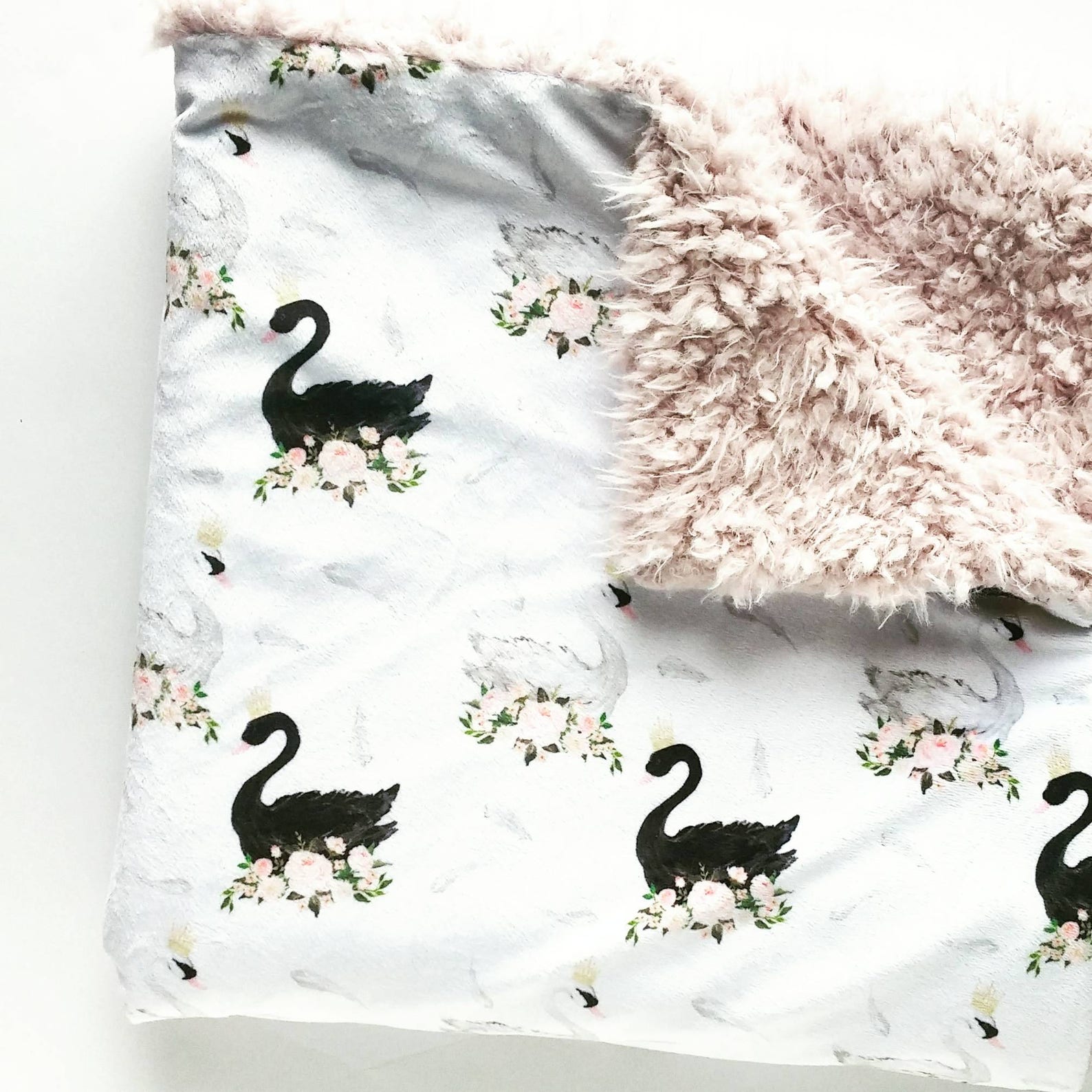Pink Swan Pattern Print Hooded Blanket