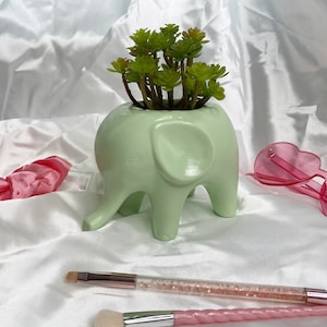 Pastel Green Elephant Planter, Cute Ceramic Plant Pot, Aesthetic Room Decor, Pastel Home Decor, Danish Pastel Flower / Succulent Pot