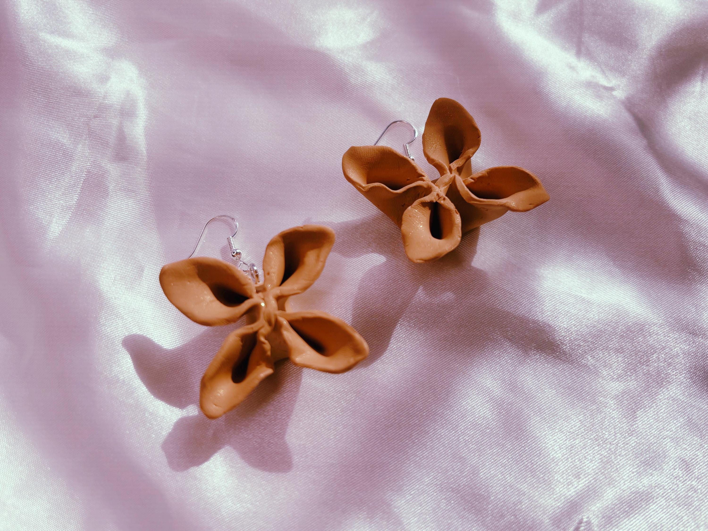 Fried Crab Rangoon Earrings - Cute Wonton Snack Food Statement Jewelry - Quirky Nostalgic Funky Trendy Fun Funky Kawaii Accessories / Gifts