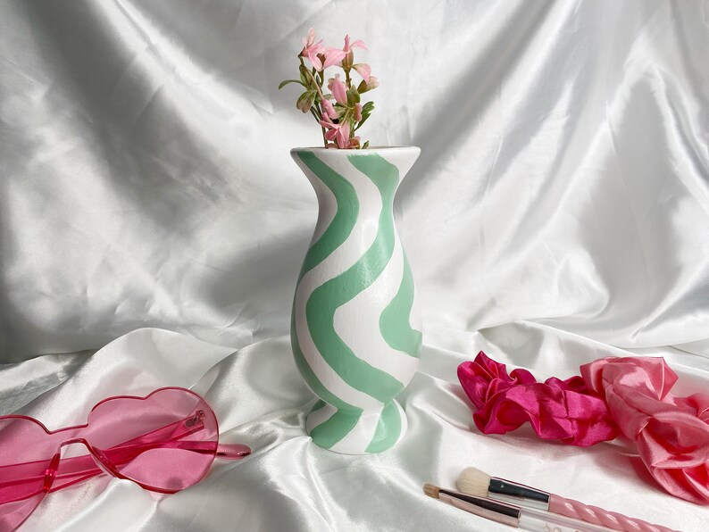 Green Pastel Bud Vase / Planter, Small Vase, Cute Ceramic Vase, Aesthetic Room Decor, Pastel Home Decor, Danish Pastel Flower Vase, Ceramics
