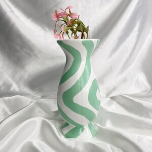 Green Pastel Bud Vase / Planter, Small Vase, Cute Ceramic Vase, Aesthetic Room Decor, Pastel Home Decor, Danish Pastel Flower Vase, Ceramics