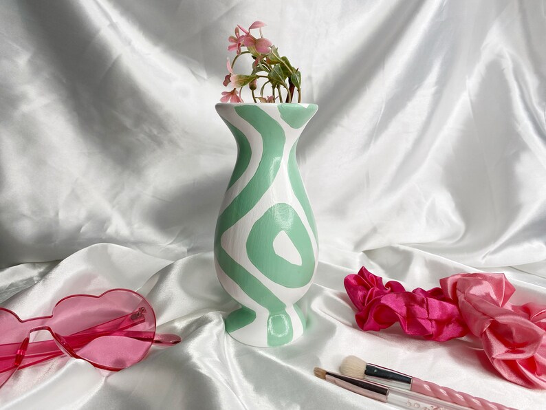 Green Pastel Bud Vase / Planter, Small Vase, Cute Ceramic Vase, Aesthetic Room Decor, Pastel Home Decor, Danish Pastel Flower Vase, Ceramics