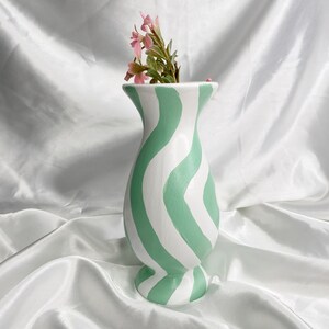 Green Pastel Bud Vase / Planter, Small Vase, Cute Ceramic Vase, Aesthetic Room Decor, Pastel Home Decor, Danish Pastel Flower Vase, Ceramics