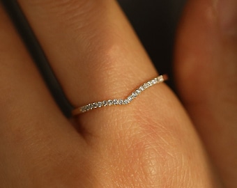 Half Eternity Chevron Diamond Ring, Chevron Diamond Ring, Diamond Wedding Ring, Diamond Layering Ring, Guard Ring, 14K Gold Chevron Ring