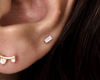 Mini Baguette Screw Back Stud Earring, Dainty Baguette Lab Grown Diamond Earring, 14K Solid Gold Diamond Stud Piercing, Single Stud or Pair