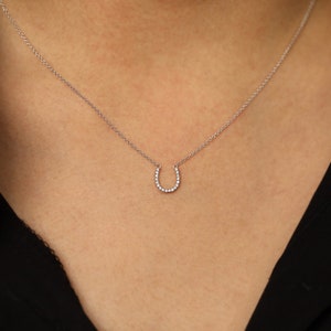 Horse Shoe Diamond Pendant Necklace, Diamond Horse Shoe Necklace, Horse Shoe Charm Necklace, 14k Solid Gold Horse Shoe Pendant Necklace