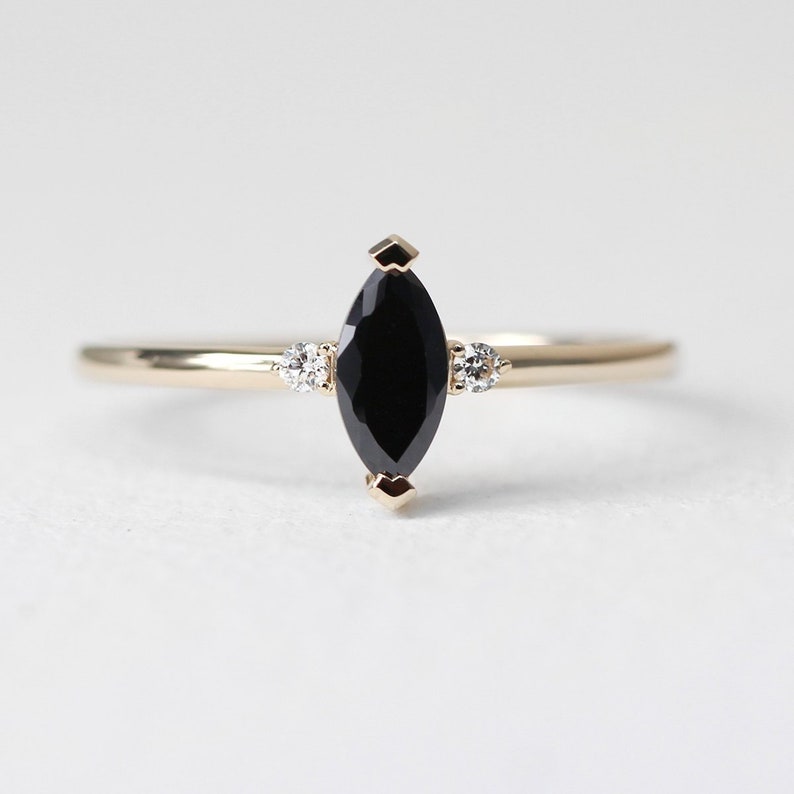 Minimalist Ring, Minimalist Onyx Ring with Two side Diamonds, 14k Gold Onyx Band with Diamonds, Onyx Stone Diamond Ring, Multistone Ring image 2