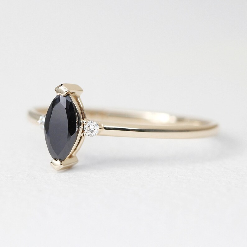 Minimalist Ring, Minimalist Onyx Ring with Two side Diamonds, 14k Gold Onyx Band with Diamonds, Onyx Stone Diamond Ring, Multistone Ring image 3