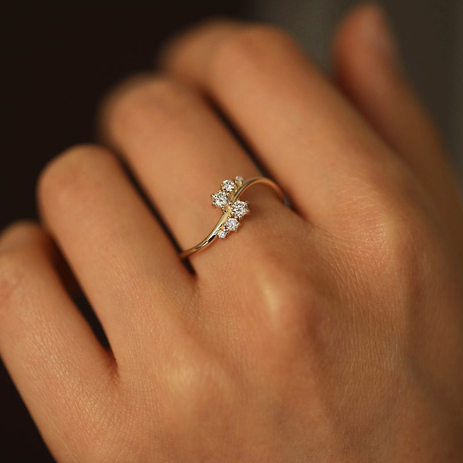 Diamond Ring / Diamond Cluster Ring / Gradual Natural Brilliant Cut