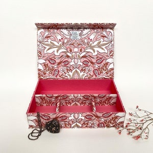 Handgemaakte doos • William Morris-stof • Met stof overtrokken • Magnetische sluiting • Multifunctionele opbergdoos • Woondecoratie • Cadeau-idee