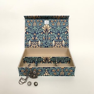 Handgemaakte doos Snakeshead • William Morris-stof • Magnetische sluiting • Multifunctionele opbergdoos • Decoratieve opbergdoos • Bureauopberger